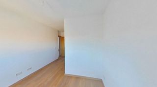 Piso en venta en Pradolongo en Madrid
