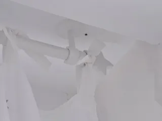 Barra cortina blanca con estrella