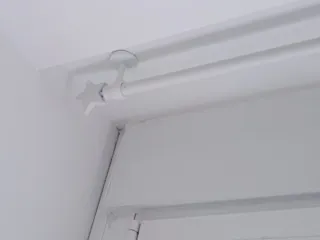 Barra cortina blanca con estrella