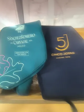 Fundas Jamoneras Cinco Jotas y Sánchez Romero