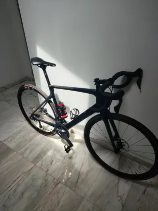 Bicicleta de carretera cube agree