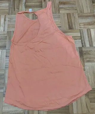 Camiseta deportiva Adidas coral