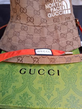 Berretto Gucci x The North Face nuovo