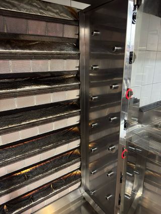 Máquina de pollos  asador de pollos