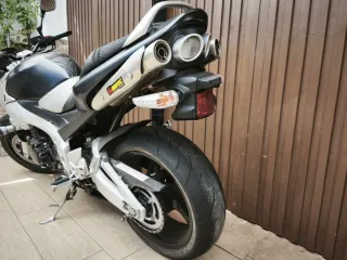 Suzuki GSR 600 Naked Manual
