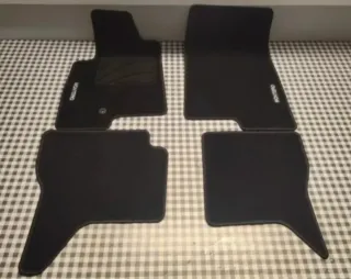 + Mitsubishi Montero V60 Largo Alfombrillas a medi