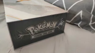Caja Ultra Premium Celebrations Pokémon 25 Anivers