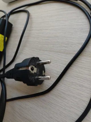 Cargador Portátil Acer Chicony 45W