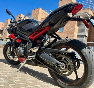 Triumph Street Triple 675R 2013 Negra/Roja