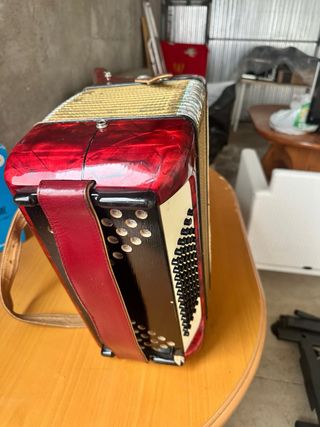 Acordeón Hohner Concerto II 72 bajos