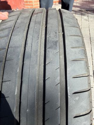 Neumático Michelin 225/40 ZR 18