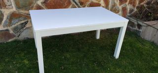 Mesa blanca cocina con 4 sillas