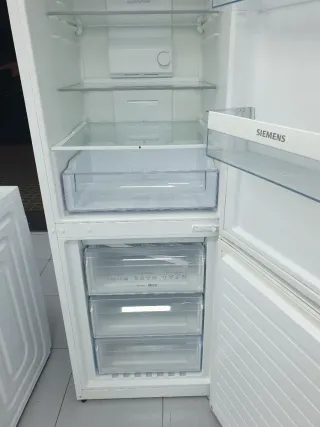 Nevera Siemens No Frost 1.85m x 60cm