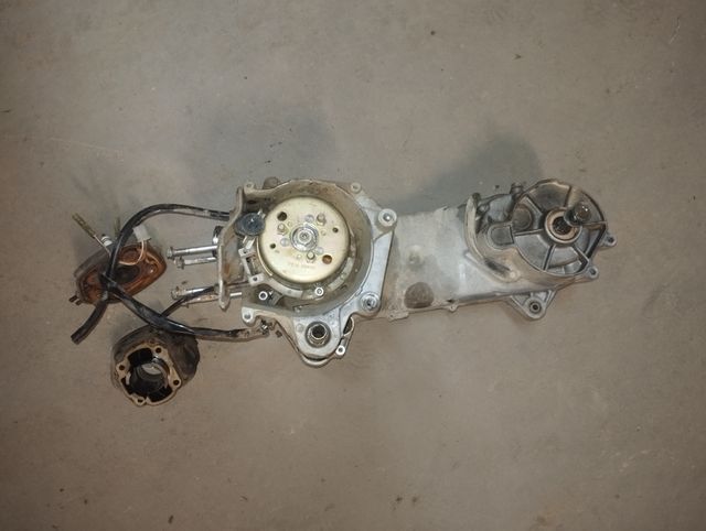 Motor Yamaha Aerox cogido