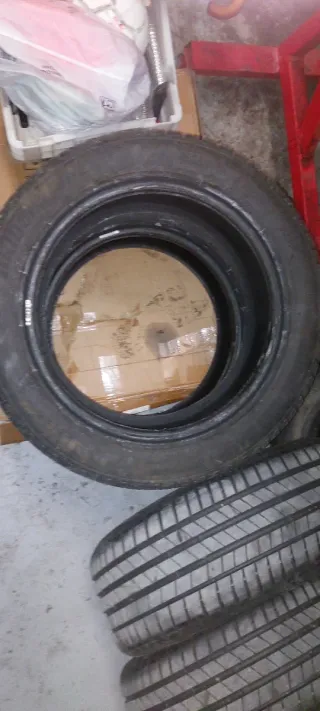 Bridgestone 225/50 R17 98Y