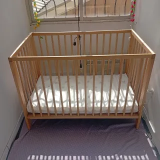 Cuna madera + colchón carrefour