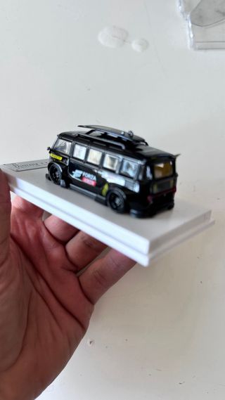 Hotwheels Custom Kombi Monster Energy