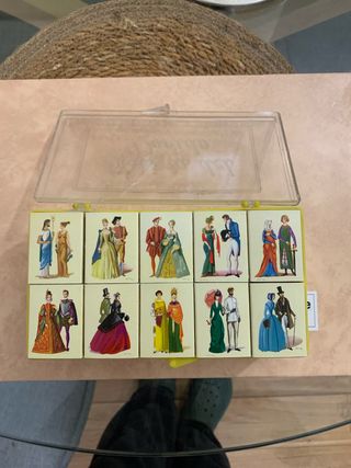 40 cajas de Cerillas de época con figuras