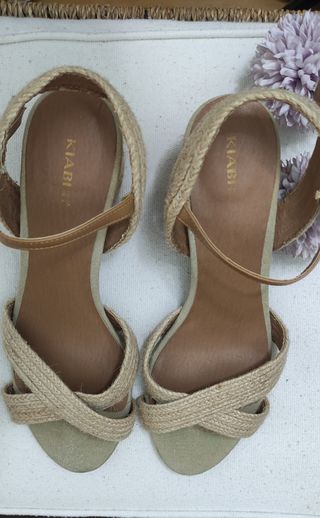 Sandalias de rafia beige