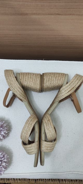 Sandalias de rafia beige