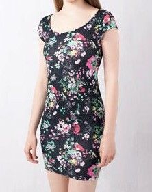 Vestido floral Pull&Bear Talla M