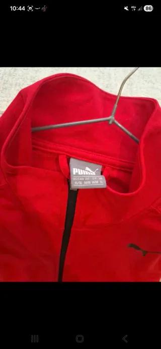 Chaqueta deportiva Puma roja