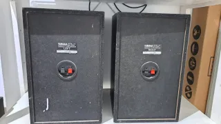 Altavoces Hi-Fi Yamaha Negros