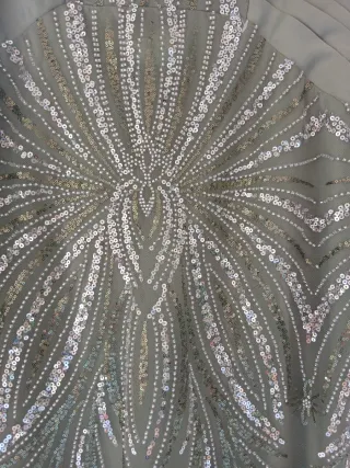 Vestido largo verde con pedrería