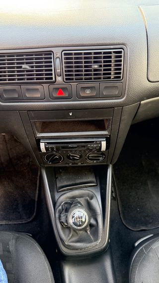 Volkswagen Golf 1.4 i año 2000 137000kms