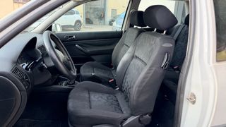 Volkswagen Golf 1.4 i año 2000 137000kms