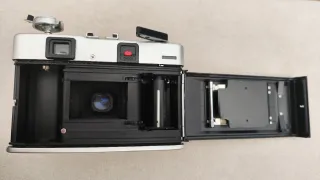 Cámara analógica Minolta Hi-Matic F. Funcional.