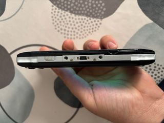 PSP 3000 Negra + 6 Juegos + Cargador + Estuche