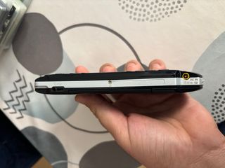 PSP 3000 Negra + 6 Juegos + Cargador + Estuche