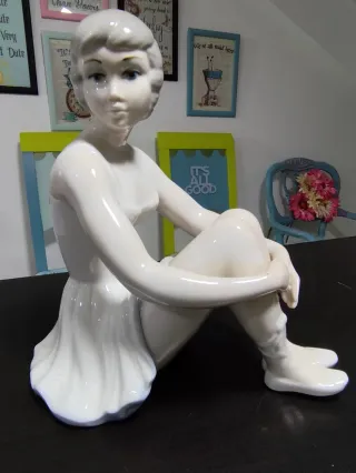 Figura bailarina porcelana años 60 y perrito