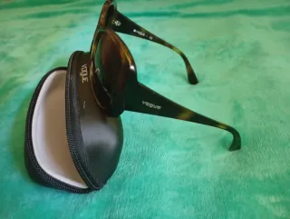 Gafas de sol Vogue con estuche original