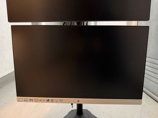Monitores HP 23.6 con mástil vertical