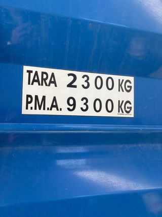 Tractor New Holland T4050 con remolque