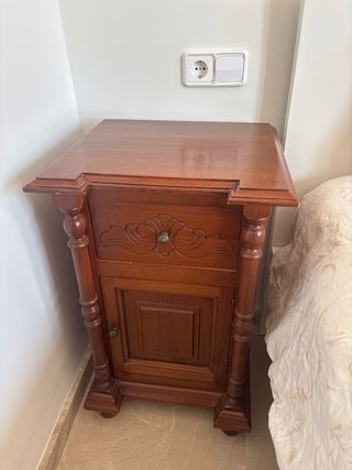 Comodini in legno in vendita