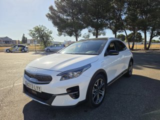 KIA XCeed hybrid 2022 todos los extras