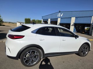 KIA XCeed hybrid 2022 todos los extras