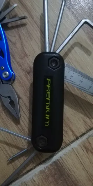 Alicate multiusos Stanley azul