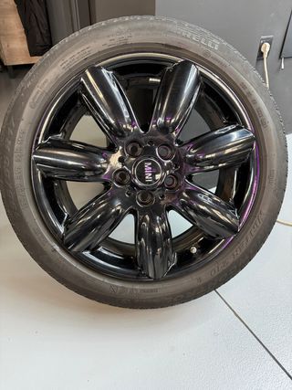 Llanta original MINI 17” con neumático