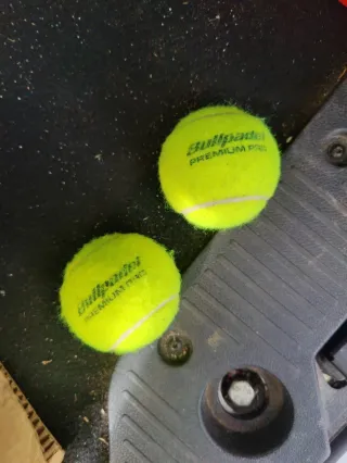 Palas y pelotas de padel