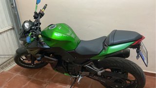 Kawasaki Z300 Negra/Verde