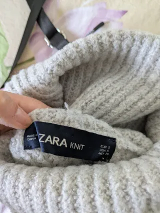 Jersey Zara oversize cuello alto gris