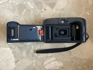 Cámara analógica Nikon Zoom210 AF