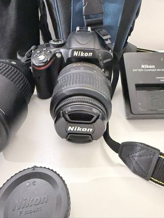 Cámara Réflex Nikon Negra + Accesorios