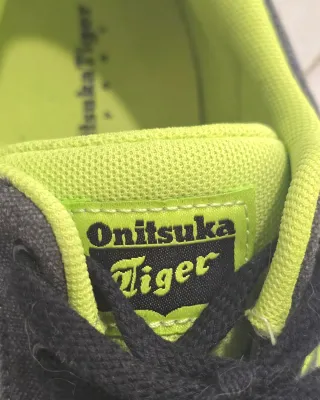 Zapatillas Onitsuka Tiger gris y verde lima
