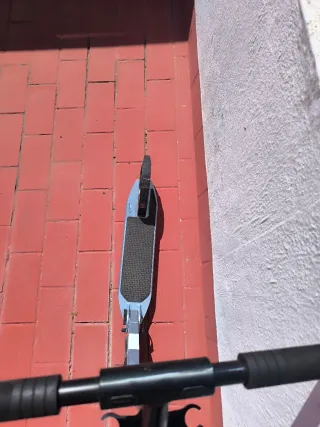 Patinete de adulto gris