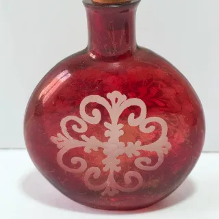 Piccola bottiglia fiaschetta in vetro rosso decori